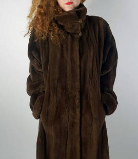 BROWN SHEARED MINK FUR COAT EU: XXL ; US: 22: Title: BROWN SHEARED MINK FUR COAT EU: XXL ; US: 22 Dimensions: Approximate size- EU: XXL; US: 22 : Important details: Length: 120cm/47.24in -Shoulders width:46cm/18.11in -Sleeve Length:65cm/25.59in -