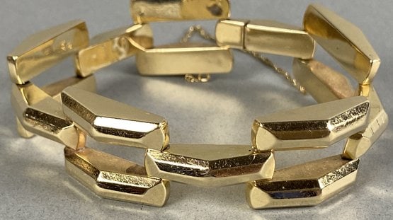 Incredible 14K Gold Retro Link Bracelet (1 of 16)