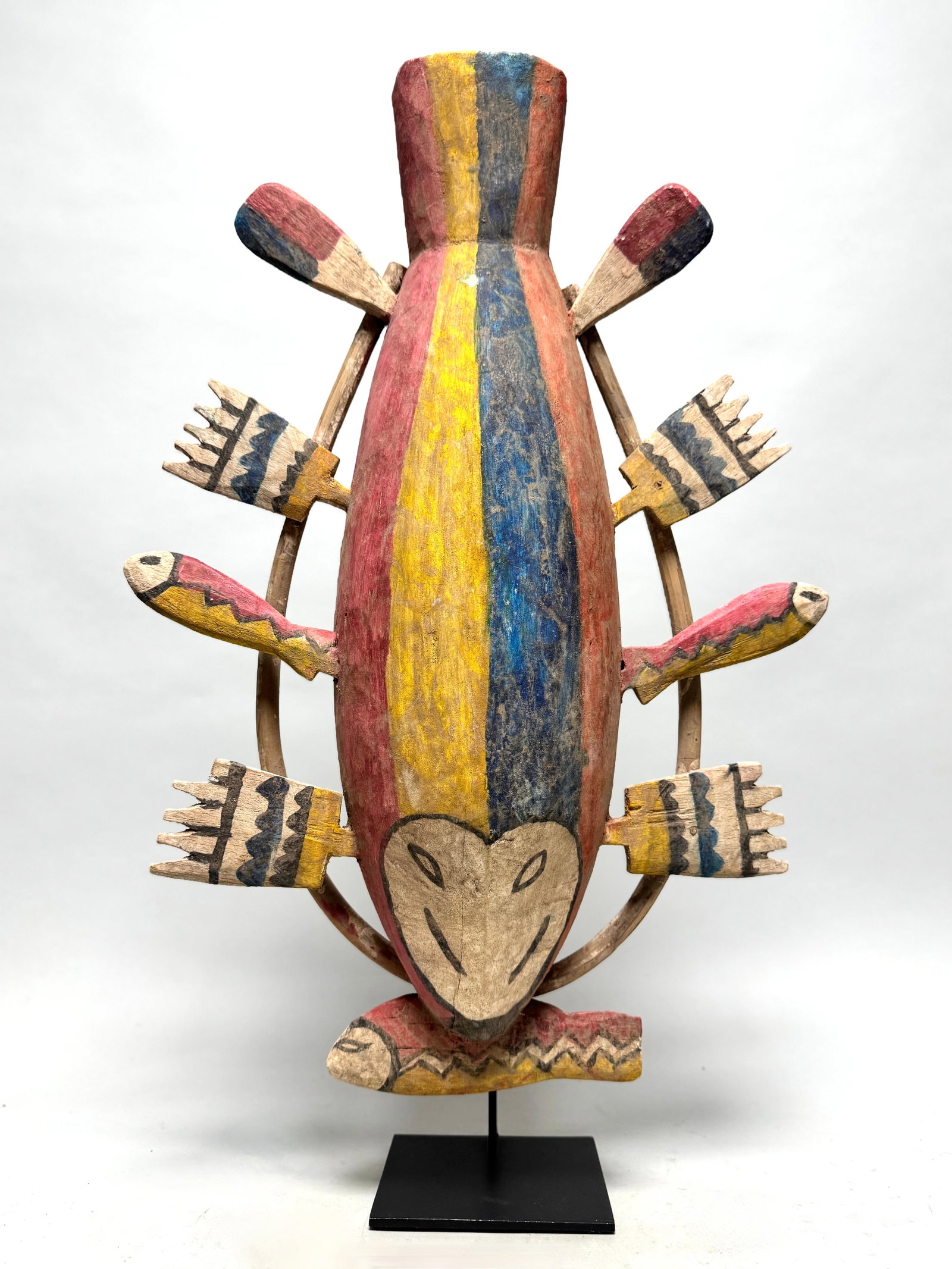 YUA Fish Mask made by the Yupik People who live on the West Coast of Alaska.: Yua Mask made by the Yupik People who live on the West Coast of Alaska. are famous for their craftsmanship of ceremonial masks represent a seal with fishes.Their aspect varies depending on their use, 