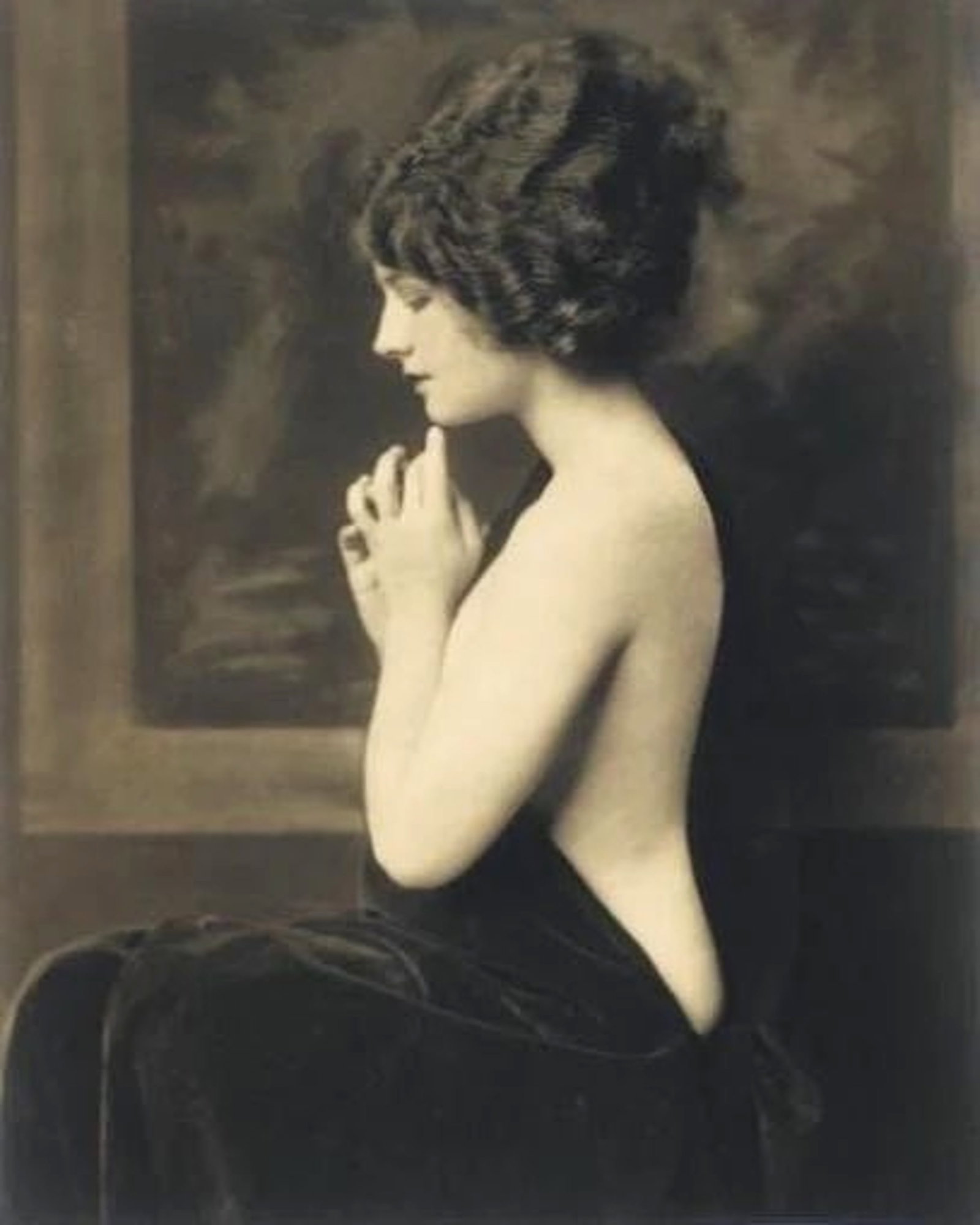 1924, NORMA SHEARER_BY ALFRED CHENEY JOHNSTON: Title: 1924, NORMA SHEARER_BY ALFRED CHENEY JOHNSTON Artist/Source: ALFRED CHENEY JOHNSTON Original Date: 1924 Dimensions: 8 X 10" Description: || UNITED STATES SHIPPING ONLY! || This lot is a Dye Bas
