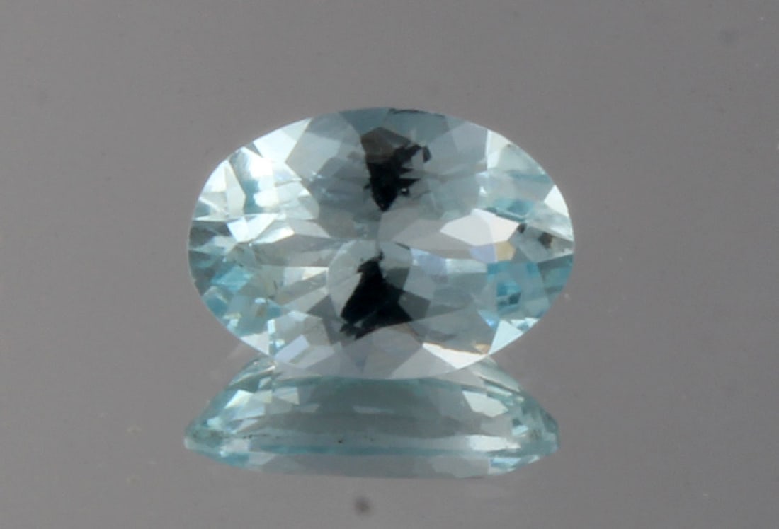 0.50 Cts Natural Aquamarine Oval Cut: No Reserve! Title:0.50 Cts Natural Aquamarine Oval Cut Additional Info:Gemstone: Aquamarine Origin: Africa Weight in carats : 0.50 Measurements: 6.60x4.67x3.03 mm Shape / Cut: Oval Cut Color : Light B