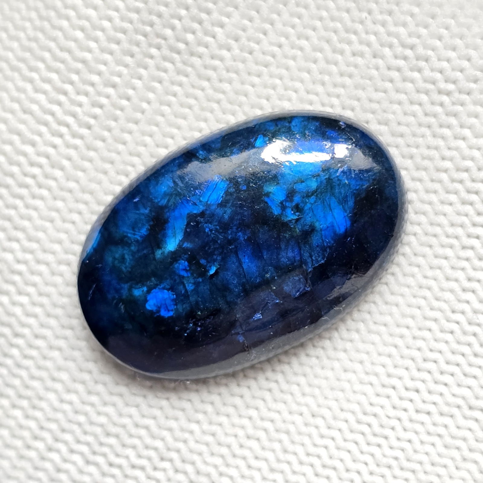 30 Ct "Beautiful" Blue Fire Labradorite (1 of 2)