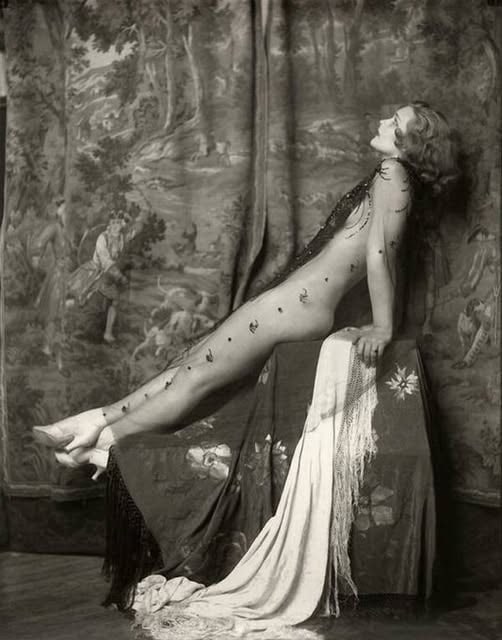 ZIEGFELD GIRL-DRUCILLA STRAIN: Title: ZIEGFELD GIRL-DRUCILLA STRAIN Artist/Source: Alfred Cheney Johnston Original Date: UNKNOWN Dimensions: 8X10 Description: || UNITED STATES SHIPPING ONLY! || This lot is a Dye Based Photolithogra