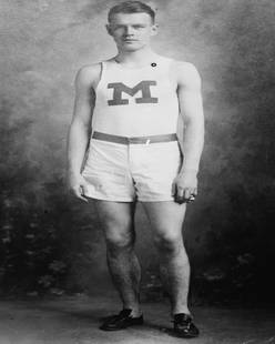 1912 OLYMPICS.. Ralph Craig U OF MICHIGAN: Title: 1912 OLYMPICS.. Ralph Craig U OF MICHIGAN Artist/Source: UNKNOWN Original Date: 1912 Dimensions: 8X10 Description: || UNITED STATES SHIPPING ONLY! || This lot is a Dye Based Photolithograph wit