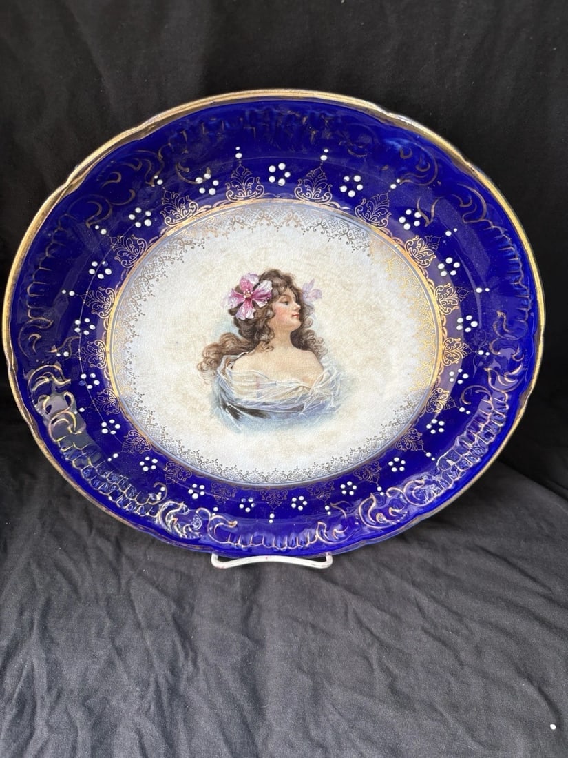 Labelle Flow Blue Portrait Charger (1 of 4)