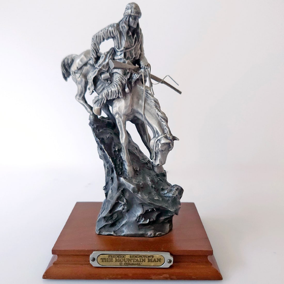 Frederic Remington “The Mountain Man” Chilmark Pewter Stamped 1911/9500: Title: Frederic Remington “The Mountain Man” Chilmark Pewter Stamped 1911/9500 Description: Frederic Remington “The Mountain Man” Chilmark Pewter Stamped 1911/9500 1986 Chilmar