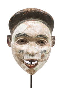 Mask – Wood – Bakongo – DR Congo: Authentic wooden mask with great aged patina from the Bakongo people of DR Congo. Along with their neighbors, the Yombe, the Bakongo people had white-faced masks that were associated with the spirit w