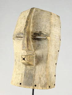 Large LUBA Kifwebe mask Congo Drc African Tribal Art Baluba MC 2131: BEAUTIFUL LUBA KIFWEBE MASK The Kifwebe masks of the Luba and the Songye have a lot of similarities, so it is quite difficult to tell them apart without some habit. Kifwebe Luba masks have a protectiv