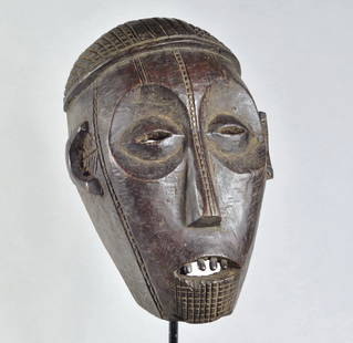 Large Anthropomorphic NGBAKA Ubangi wooden Face Mask African Tribal Art MC 1887: CONGO RDC Large anthropomorphic mask NGBAKA or neighboring people of Ubangi (Ngbandi or Mbanza) Expressive and powerful mask This mask is very close to the one illustrated in Ubangi, pages 62 and 63 P