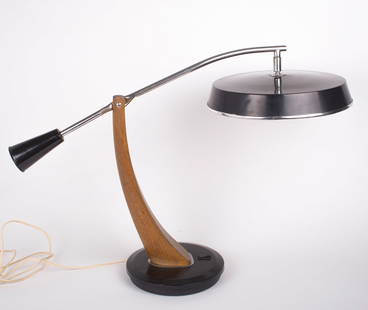 SPANISH FASE MODERNIST DESK LAMP MID CENTURY president: Spanish modernist lamp made in the 1960's, by Fase a Spanish company , one of them was featured in Don Draper 's office in the show Madmen .This one is referred on line as " boomerang ".The luminaire
