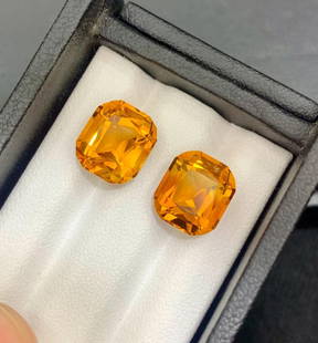 Mesmerising Orange Citrine Gems Pair, Faceted Fine Quality Cushion Cut Citrine, Bright Orange: Magnificent Top Quality Madeira Citrine Gemstone from Brazil, It has a wonderful cut in an excellent Cuhsion cut, incredible orangish-brown color. Great brilliance. This a matching pair for high quali