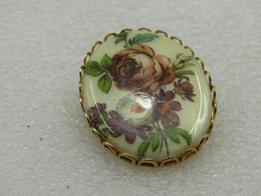 Vintage Floral Cameo Brooch, 1960'-1970's