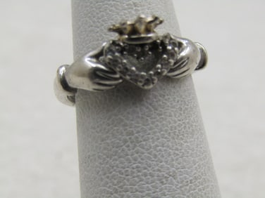 Vintage Sterling Rhinestone Claddagh Ring. Sz 4.5