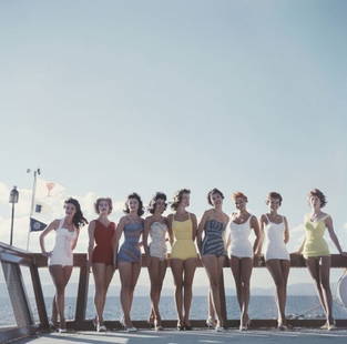 Slim Aarons 'Lake Tahoe Ladies' 1959 C Type Print Framed In Black: Description Slim Aarons 'Lake Tahoe Ladies' 1959 C Type Print Framed In Black A group of young women in their bathing suits on the Nevada side of Lake Tahoe, 1959. (Photo by Slim Aarons) C Type Open E