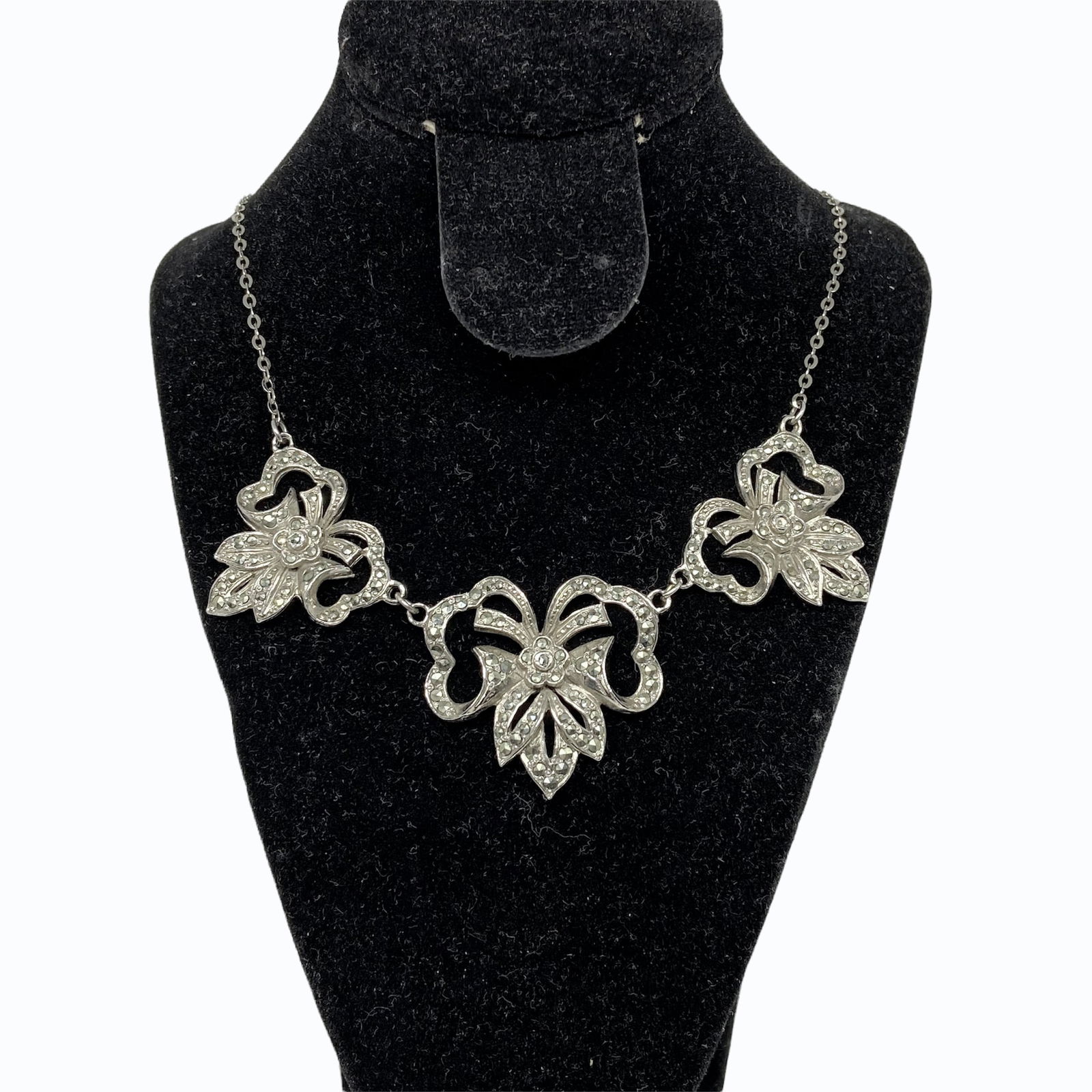 Title: Antique Art Nouveau Marcasite Silver Necklace Description:The attractive Necklace Dates To: very good collectable condition Reserve: $180.00 Shipping: Domestic: Flat-rate of $25.00 to anywhere within the contiguous U.S. International: Foreign shipping rates are determined by destination. Int