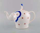Very rare Lisa Larson "Elephant teapot" from her own workshop. Hand painted, elephant with seated