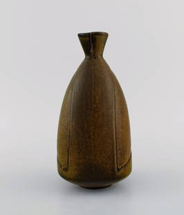 LÖVA - Gustavsberg - Gabi Citron-Tengborg. Vase in glazed ceramics with open mouth. Beautiful: LÖVA - Gustavsberg - Gabi Citron-Tengborg. Vase in glazed ceramics with open mouth. Beautiful solfatara glaze.