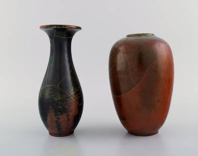 Paul Dressler for Grotenburg, Germany. Two vases in glazed stoneware. Beautiful crackle glaze in: Paul Dressler for Grotenburg, Germany. Two vases in glazed stoneware. Beautiful crackle glaze in shades of red and green.
