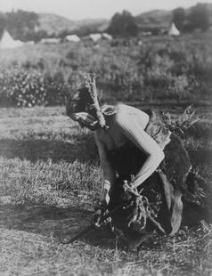 1908,OFFERING PIPE UNTO THE EARTH, BY EDWARD CURTIS: Title: 1908,OFFERING PIPE UNTO THE EARTH, BY EDWARD CURTIS Artist/Source: EDWARD S. CURTIS Original Date: 1908 Dimensions: 8X10 Description: || UNITED STATES SHIPPING ONLY! || This lot is a Dye Based