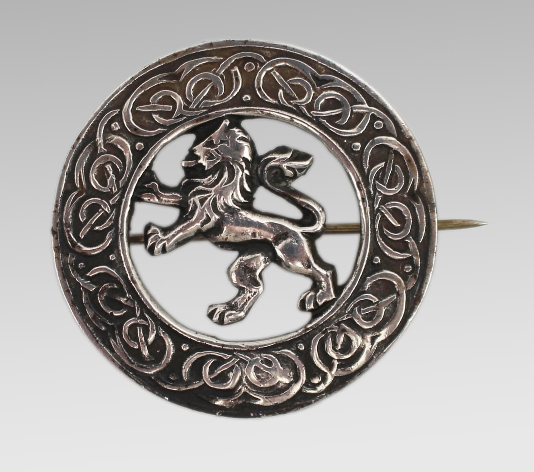 Vintage Robert Allison Sterling Silver Celtic Lion Brooch — Glasgow 1948 (1 of 2)
