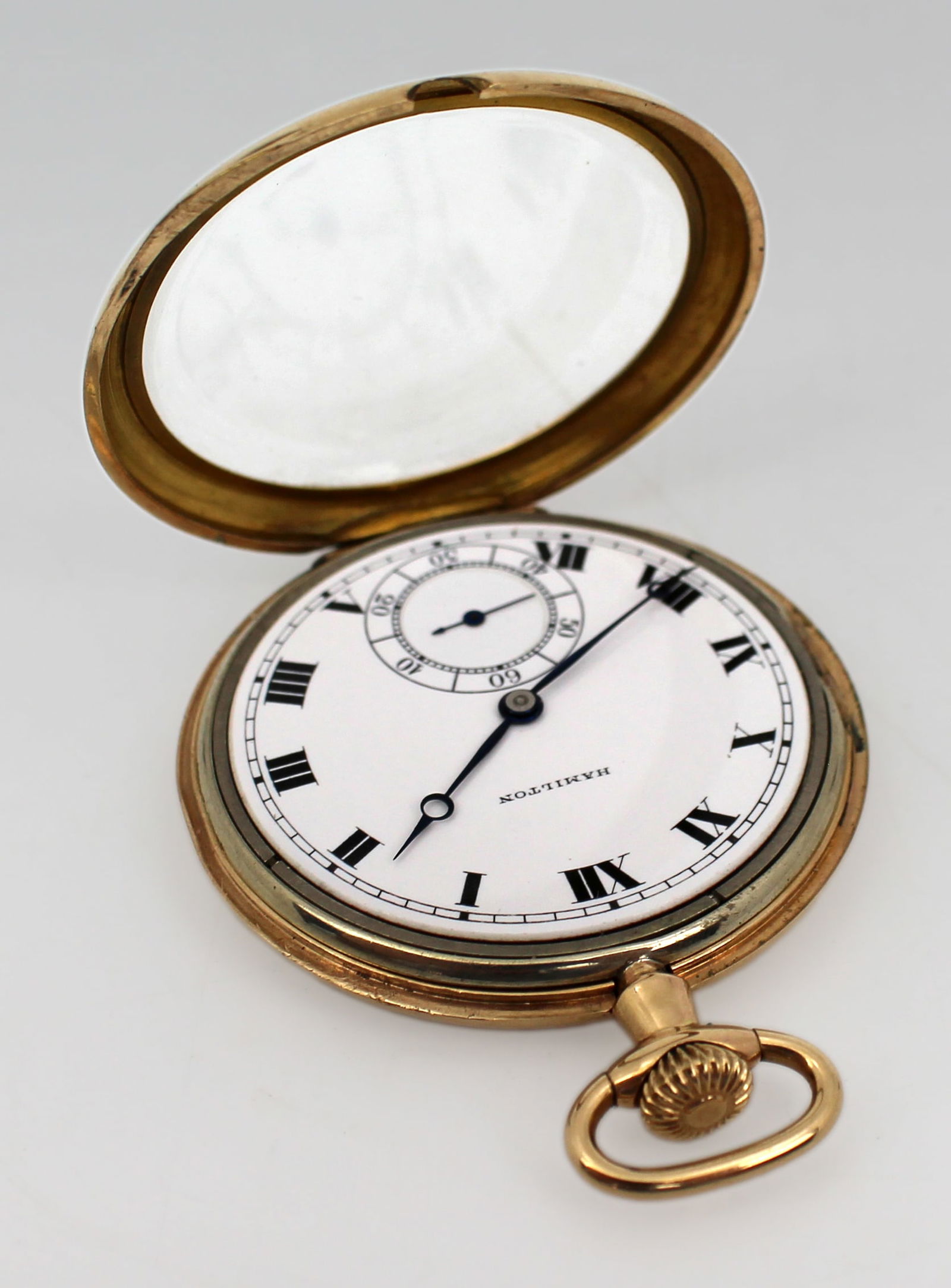 Antique Hamilton Full Hunter Pocket Watch – 17 Jewels, c.1925: Antique Hamilton Full Hunter Pocket Watch – 17 Jewels, c.1925 A very clean early 20th-century full hunter pocket watch by the Hamilton Watch Company of Lancaster, Pennsylvania, USA. This piece f