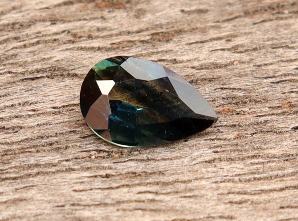 GSI Certified Natural Sapphire 0.28 Carats (1 of 6)