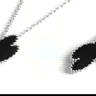 Black Onyx Clover Pendant Necklace 18K White Gold, 7.66 Grams: Black Onyx Clover Pendant Necklace 18K White Gold, 7.66 GramsMake a statement with this gorgeous necklace! Gemstones: 1 clover shaped black onyx Metal: 18K white gold Weight: 7.66 grams Stamped: