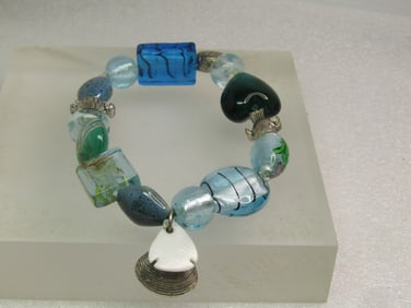 Vintage Blue/Green Glass Beaded Necklace, Turtle, Fish Charm, Stretch, 7.6, 1990's
