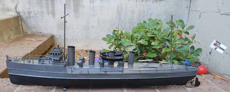 Bing,(Made in Germany cca 1905), windup cruser, one torpedo launch, one gun, two machine guns, c9.: Bing,(Made in Germany cca 1905), windup cruser, one torpedo launch, one gun, two machine guns, c9. Reserve: $2,396.00 Shipping: Domestic: Flat-rate of $75.00 to anywhere within the contiguous U.S. Int