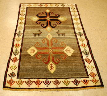 Persian SHIRAZ RUG 3'5" X 5'5": Title: Persian SHIRAZ RUG 3'5" X 5'5" Description:OLD ANIMAL SUBJECTS ANTIQUE Persian QASHKI SHIRAZ ORIENTAL RUG with exact size of 3'5" X 5'5" natural dyed wool woven on wool foundation with amazing