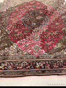 Hand Knotted Persian Tabriz Rug -8x11 ft: Title: Hand Knotted Persian Tabriz Rug -8x11 ft Description:Hand Knotted Persian Tabriz Rug -8x11 ft Size: 8x11ft Circa:1980 Origin:Turkey Material:100 % Wool Reserve: $500.00 Shipping: Domestic: Flat