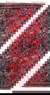 Handmade vintage Persian Sarouk rug 2.1' x 4.2' (66cm x 130cm) 1970s: Title: Handmade vintage Persian Sarouk rug 2.1' x 4.2' (66cm x 130cm) 1970s Origin:Middle East Dimension: 2.1' x 4.2' (66cm x 130cm) Materials:wool Year:1970s Description:Handmade vintage Sarouk rug i