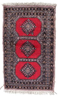 Handmade vintage Uzbek Bukhara rug 2' x 3.3' (63cm x 103cm) 1970s: Title: Handmade vintage Uzbek Bukhara rug 2' x 3.3' (63cm x 103cm) 1970s Origin:Uzbekistan Dimension: 2' x 3.3' (63cm x 103cm) Materials:wool Year:1970s Description:Handmade vintage Uzbek Bukhara rug