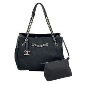 CHANEL Shopping Chevron shoulder bag in black canvas