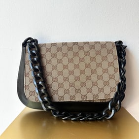 GUCCI GG Supreme Hobo Bag with Oversized Resin Chain
