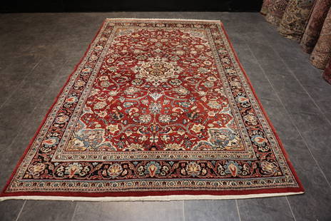 Old Handwoven Sarough Rug from Iran – Classic Persian Elegance: Title: Old Handwoven Sarough Rug from Iran &#8211; Classic Persian Elegance DescriptionOld Handwoven Sarough Rug from Iran &#8211; Classic Persian EleganceFor sale is an old hand-knotted Sarough rug f