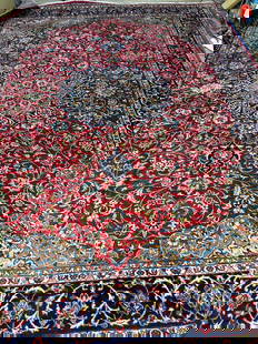 Hand Knotrted Kilm 10.6x8 FT: Title: Hand Knotrted Kilm 10.6x8 FT Description:Hand Knotted Persian Kashan Rug 13x9.6 ft Size: 13x9.6ft Circa:1980 Origin:Iran Material:100 % Wool Reserve: $600.00 Shipping: Domestic: Flat-rate of $1