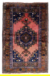Handmade vintage Afghan Baluch rug 2.8' x 4.6' (87cm x 141cm) 1940s: Title: Handmade vintage Afghan Baluch rug 2.8' x 4.6' (87cm x 141cm) 1940s Origin:Afghanistan Dimension: 2.8' x 4.6' (87cm x 141cm) Materials:wool Year:1940s Description:Handmade vintage Afghan Baluch