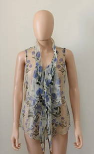 VINTAGE OSCAR DE LA RENTA SEE THROUGH TOP SIZE SMALL BLUE FLOWERS PRINT BLOUSE: NH5 AUTHENTIC OSCAR DE LA RENTA BLOUSE/TOP SIZE: SMALL the size label and info on material are missing (cut off) LUXURIOUS STYLE! SIGN OF TASTE! UNIQUE! TRENDY GOOD CONDITION PLEASE, CHECK OUR OTHER V
