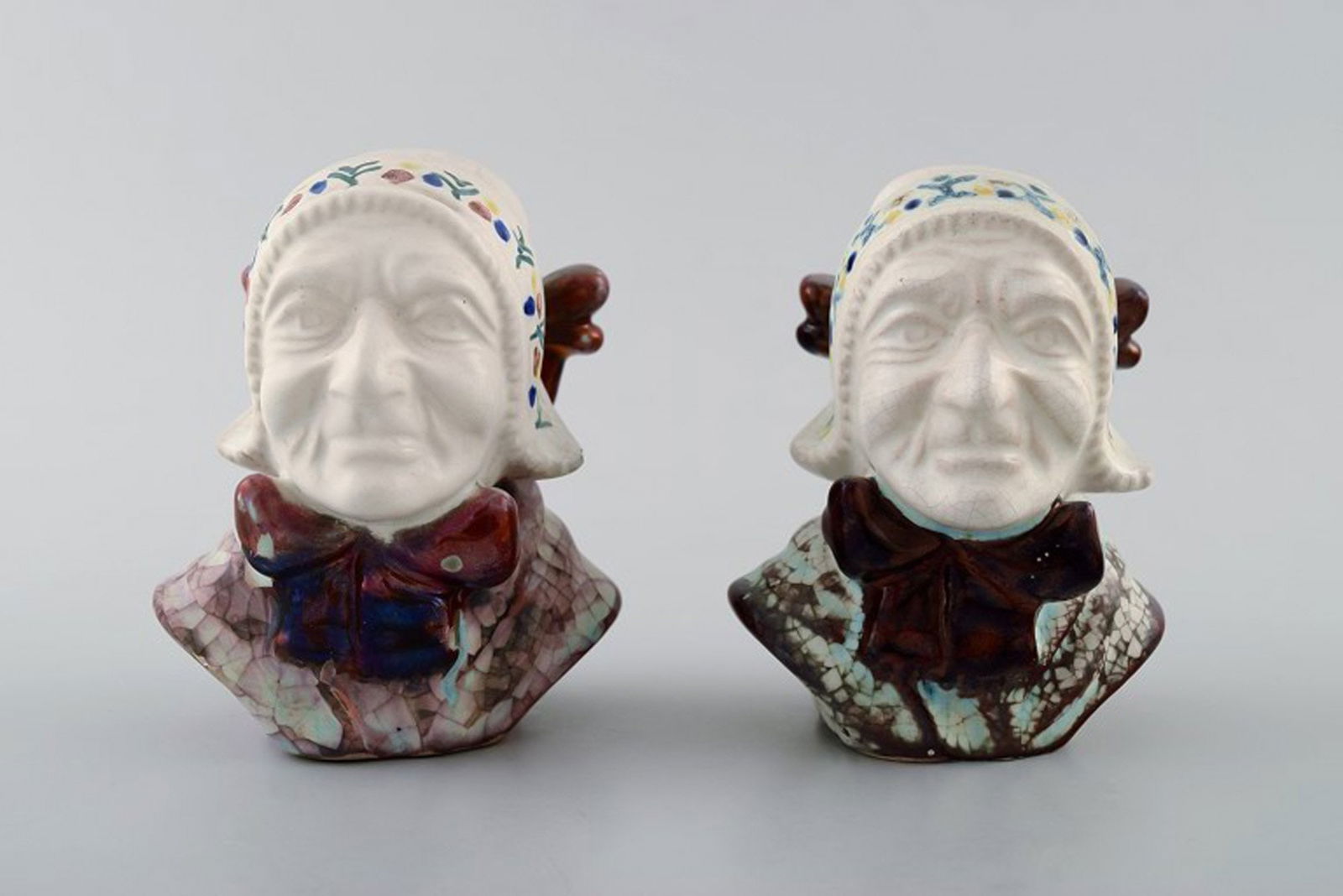 Michael Andersen Ceramics from Bornholm. 2 female heads, national costume.: Michael Andersen Ceramics from Bornholm. 2 female heads, national costume, hand painted. Measures: 9 x 7 cm. Perfect condition. Reserve: $95.00 Shipping: Domestic: Shipping rates are determined by de