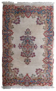 Handmade vintage Persian Kerman rug 3' x 4.8' (92cm x 147cm) 1960s: Title: Handmade vintage Persian Kerman rug 3' x 4.8' (92cm x 147cm) 1960s Origin:Middle East Dimension: 3' x 4.8' (92cm x 147cm) Materials:wool Year:1960s Description:Handmade vintage Persian Kerman r