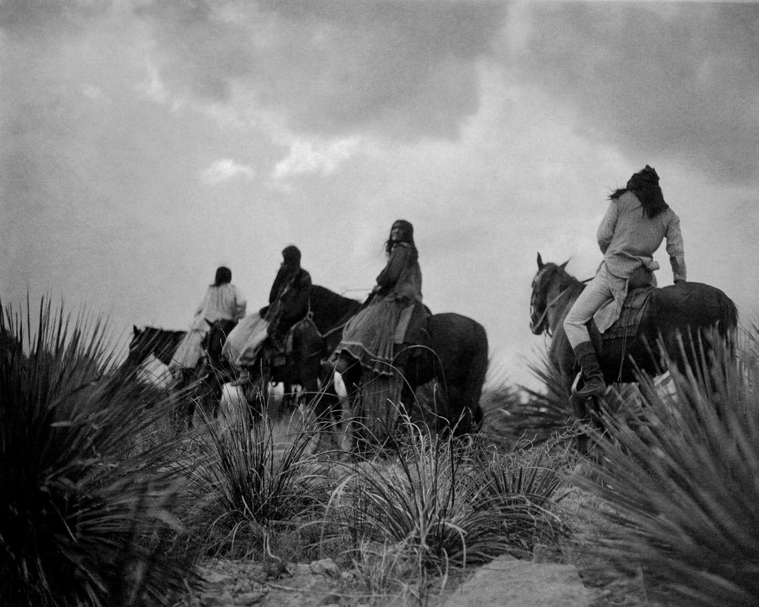 1906, LG. FORMAT 13X19" BEFORE THE STORM, BY EDWARD CURTIS (1 of 1)