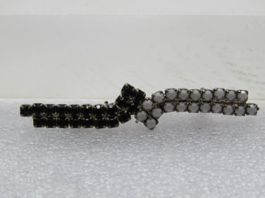 Vintage Black & White Glass Bypass Brooch, 1940's