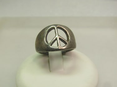 Vintage Peace Sign Ring, Cut-Out, Size 5.5, 1960's-1970's