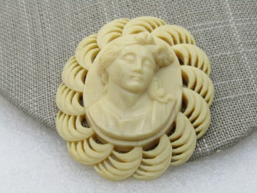 Vintage Cream Celluloid Cameo Topper, Repurpose, 2.25" Oval
