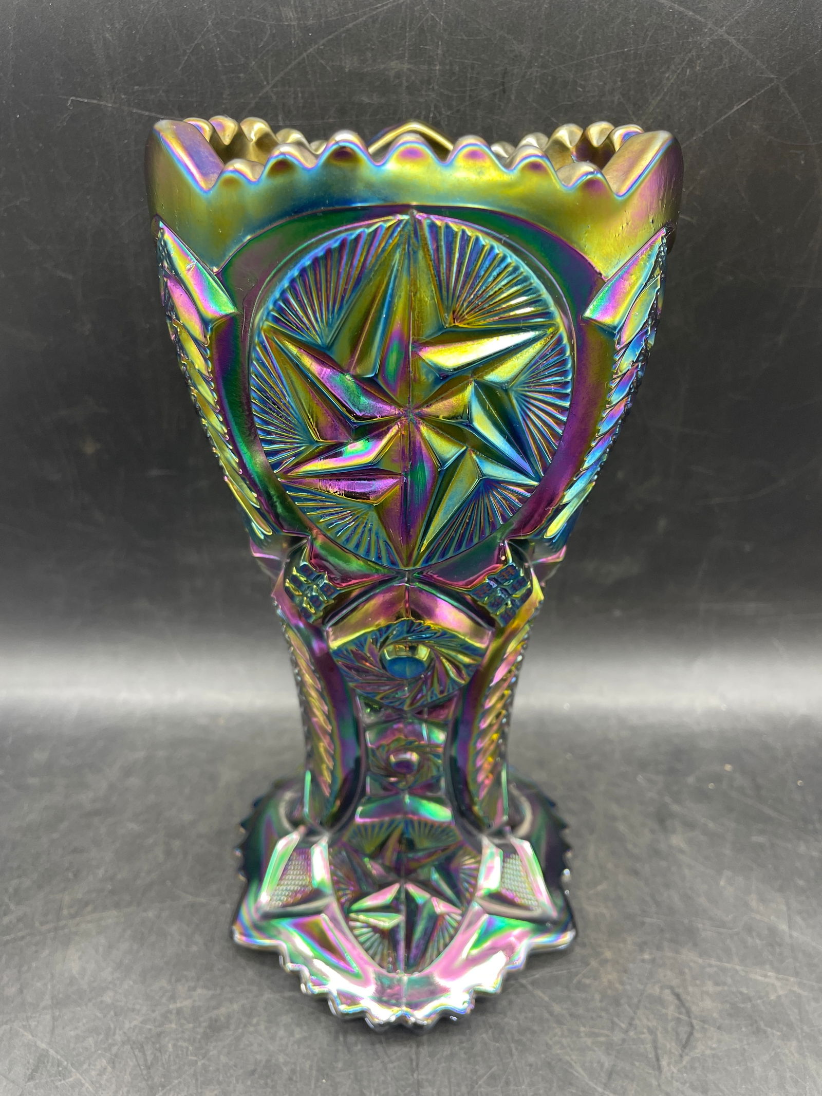 Vintage L. E. Smith Nortec Ohio Star Carnival Iridescent Amethyst Glass Vase 9" (1 of 8)