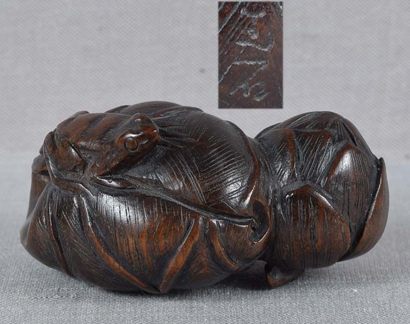 1910s netsuke FROGS on PEONY BUDS by GYOKUSEKI (1 of 6)
