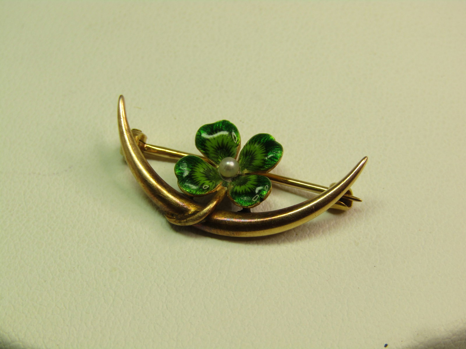 Antique 14kt Enameled Clover Crescent Brooch, 1900-1910, Seed Pearl, Signed: Title:Antique 14kt Enameled Clover Crescent Brooch, 1900-1910, Seed Pearl, Signed Description:14kt Enameled Clover Crescent Brooch, Edwardian 1900-1910, Seed Pearl, Signed with an unknown maker's mark