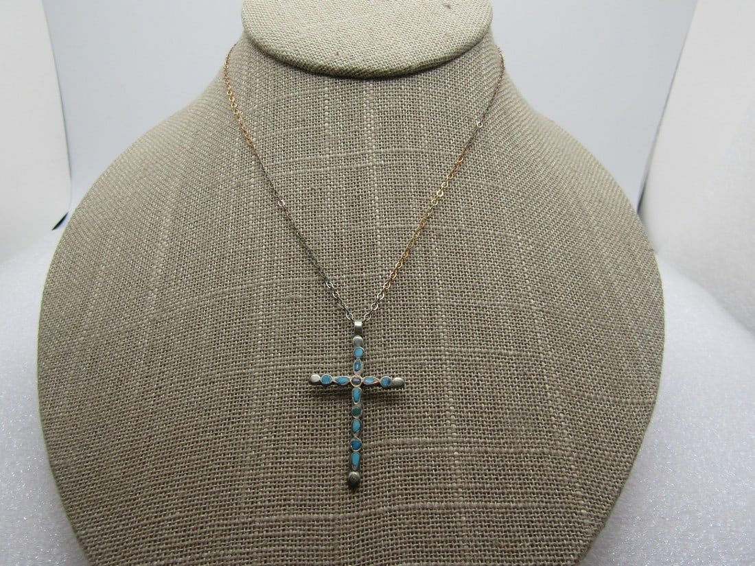 Vintage Sterling Inlaid Turquoise Cross Necklace, Zuni/Southwestern, 18", 1960's-1970's: Vintage Sterling Inlaid Turquoise Cross Necklace, Zuni/Southwestern, 18", 1960's-1970's. This is marked sterling on the spring clasp. The chain is appx. 1mm wide and 18" long. The cross has inlaid tur