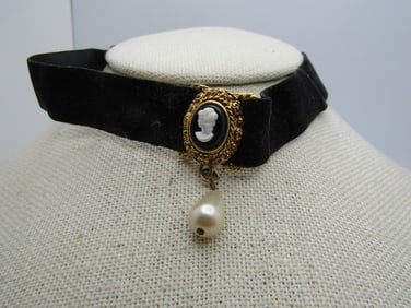 Vintage Black Velvet Choker, Cameo Drop, 12"-15", 1960's-1970's